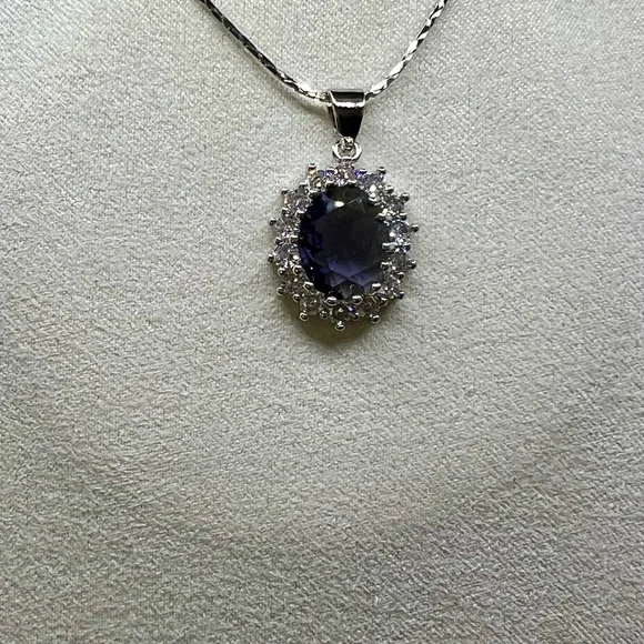 NIB S925 Stamped Silver Amethyst and Zircon Oval Pendant Necklace - Picture 3 of 14